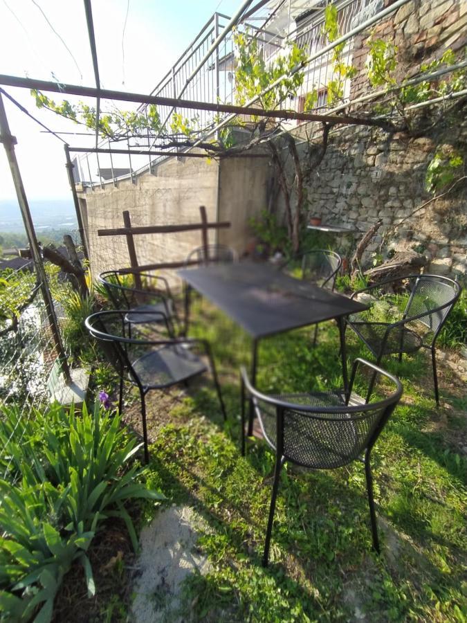 Casa Mantel Holiday Home Panoramic View In Langhe نوفيلو المظهر الخارجي الصورة